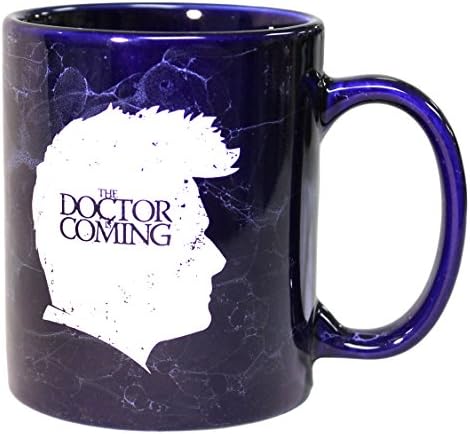 Подаръци Линда The Doctor is Coming Пародия На Синята Керамични Кафеена Чаша с мраморно покритие и обем 12 грама